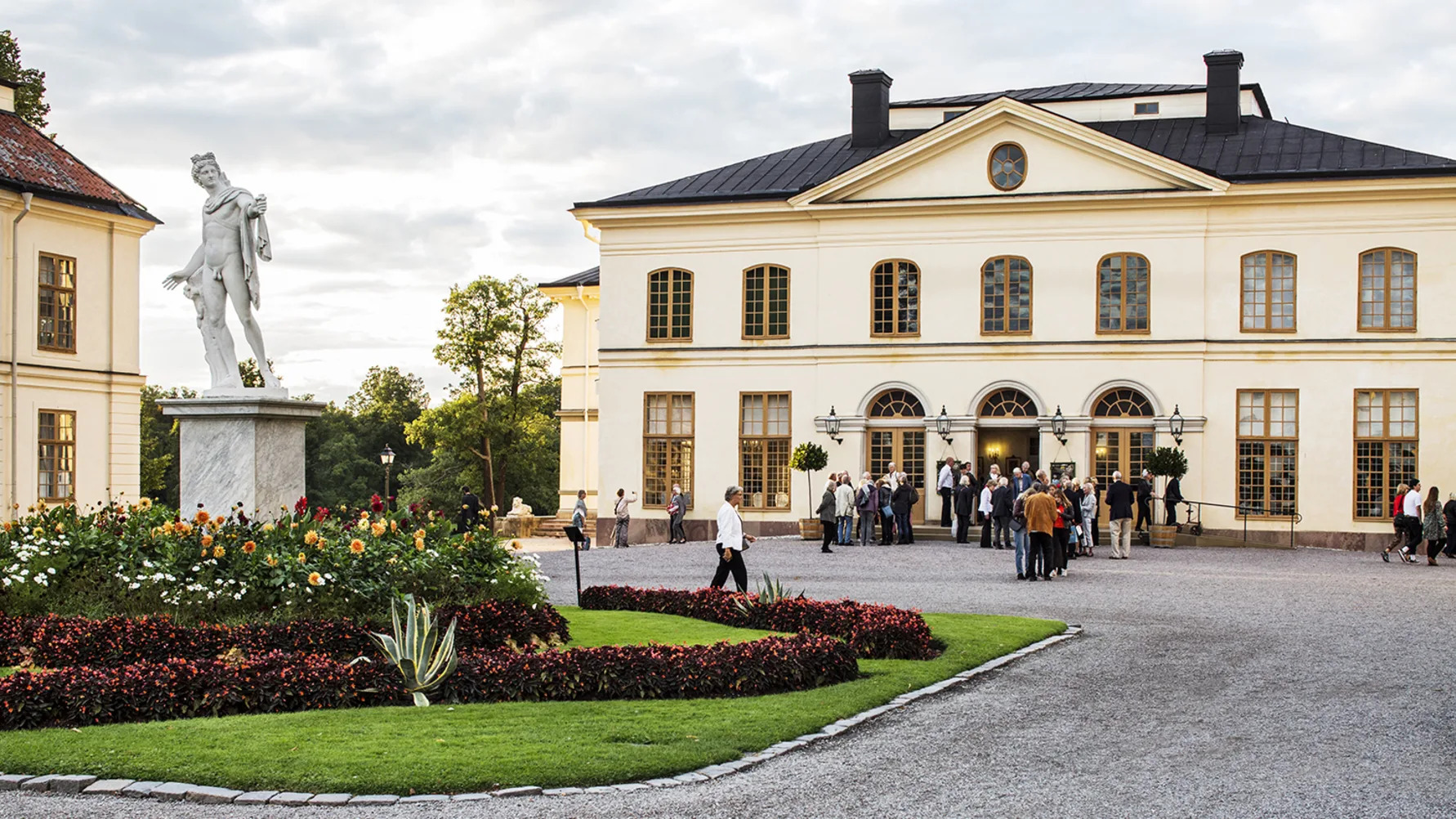 Drottningholmsteatern tar sikte på sommaren 2021